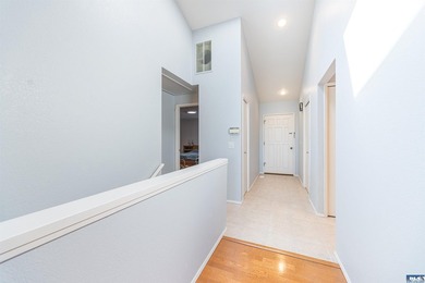 Beautiful condominium in sunny Sunland with stunning Strait - photo 6