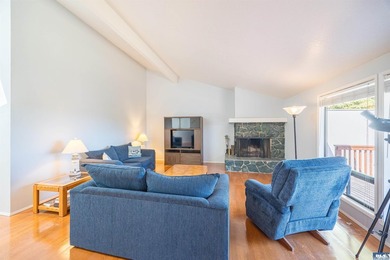 Beautiful condominium in sunny Sunland with stunning Strait - photo 8
