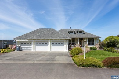 Quality home with gorgeous custom wood accents throughout. Large - photo 1