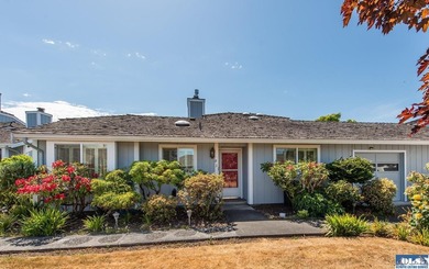 Single-level 2 bedroom, 2 bath condo with no age restriction in - photo 1