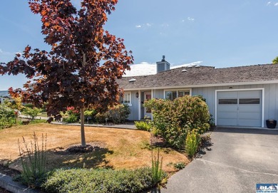 Single-level 2 bedroom, 2 bath condo with no age restriction in - photo 2