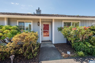 Single-level 2 bedroom, 2 bath condo with no age restriction in - photo 3