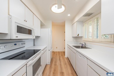 Single-level 2 bedroom, 2 bath condo with no age restriction in - photo 5