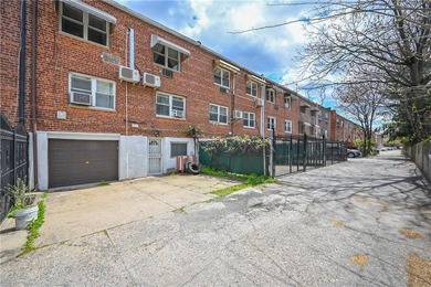 Incredible opportunity to own a large multi family home in a - photo 3