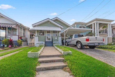 Lake Pontchartrain Home For Sale in New Orleans Louisiana