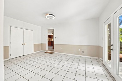 Welcome home to this beautifully maintained 3-bedroom, 2-bath - photo 6
