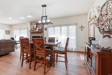 Enjoy the perfect blend of golf, lake and resort-style living in - photo 15
