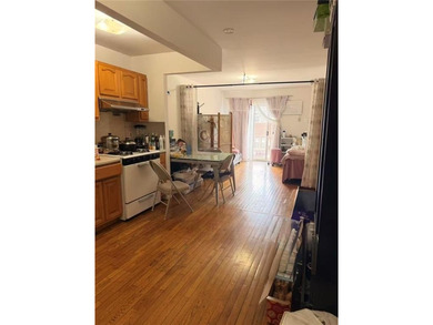 Excellent investment opportunity in the heart of Flushing! - photo 8