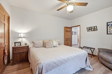 Enjoy the perfect blend of golf, lake and resort-style living in - photo 32