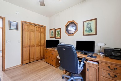 Enjoy the perfect blend of golf, lake and resort-style living in - photo 36