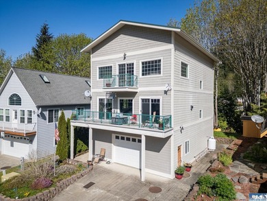 A rare opportunity to own a true slice of paradise on Lake - photo 1