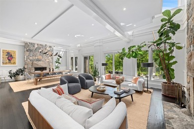 SHINGLE & STONE. Long, gated drive to private hilltop setting - photo 5