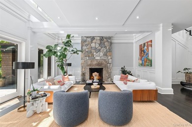 SHINGLE & STONE. Long, gated drive to private hilltop setting - photo 6