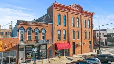 Center Lake Condo Sale Pending in Warsaw Indiana