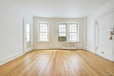 1 BED + 1 BATH The Most PRIVATE Double-Corner Unit Over a - photo 3
