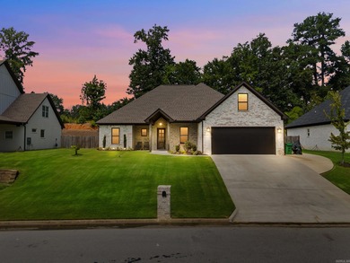 Hurricane Lake Home For Sale in Benton Arkansas