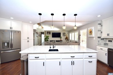 Experience the perfect blend of privacy, luxury, and outdoor - photo 9