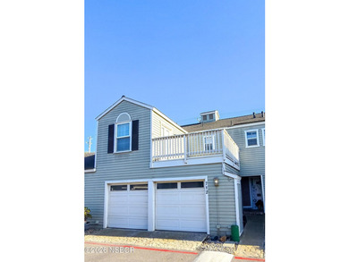 Welcome to 712 Pebble Beach Place, located in Westhampton - photo 3
