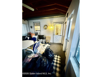 WELL MAINTAINED ONE FAMILY HOME FEATURING A DESIRABLE FIRST - photo 22