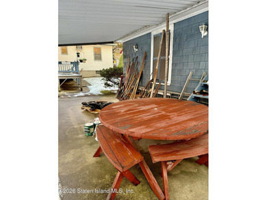 WELL MAINTAINED ONE FAMILY HOME FEATURING A DESIRABLE FIRST - photo 32