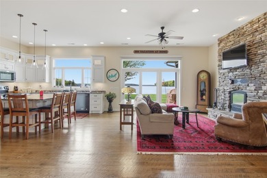 Do you want a beautiful lake home with a sandy beach, on a level - photo 5