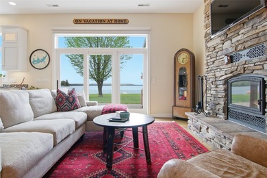 Do you want a beautiful lake home with a sandy beach, on a level - photo 8