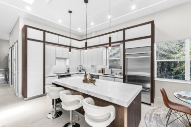 Lake Condo For Sale in Boca Raton, Florida