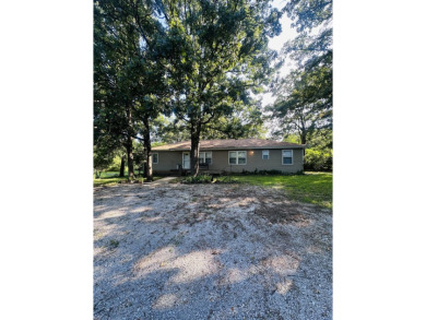 Pomme de Terre Lake Home For Sale in Flemington Missouri