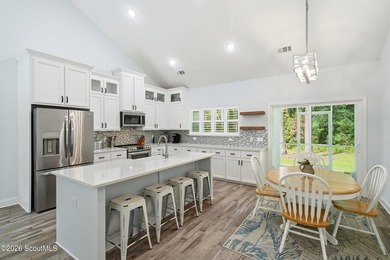 Discover the coastal charm of Belvedere Island Plantation, a - photo 10