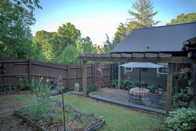 Welcome to your *Dahlonega Delight*! - a beautifully maintained - photo 30