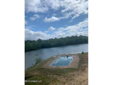 (private lake, pond, creek) Home For Sale in Como Mississippi