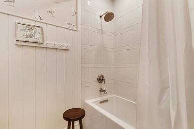 Welcome to this beautifully maintained **5-bedroom, 3.5-bath - photo 33