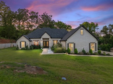 Priced well under appraised value, this is an unbelievable deal! - photo 1