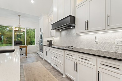 Priced well under appraised value, this is an unbelievable deal! - photo 7