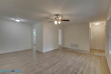 Welcome Home! This updated and upgraded 5 bedrooms, 3 full baths - photo 9