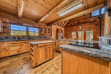 Absolutely beautiful log home in Chester. Every detail - photo 9