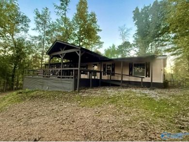 Lake Home For Sale in Gadsden, Alabama