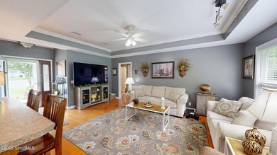 Pristine extremely well kept fresh feeling home in a culdesac - photo 6