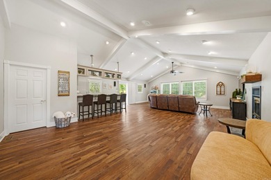 Welcome to this spectacular 5 Bedroom, 3.5 Bath custom home - photo 15