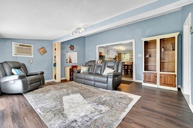 Your lakeside happy place is calling! This fully move-in-ready 1 - photo 20