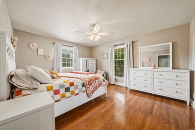 Welcome to this spectacular 5 Bedroom, 3.5 Bath custom home - photo 27
