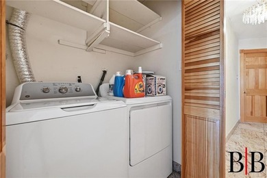 Please welcome this detached multi-family! This brilliant home - photo 9