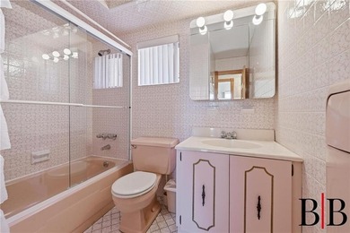 Please welcome this detached multi-family! This brilliant home - photo 10