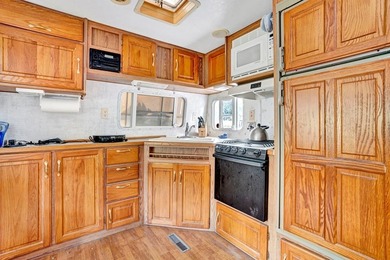 Your lakeside happy place is calling! This fully move-in-ready 1 - photo 30