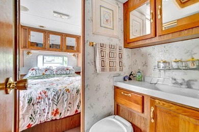 Your lakeside happy place is calling! This fully move-in-ready 1 - photo 32