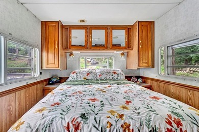 Your lakeside happy place is calling! This fully move-in-ready 1 - photo 33