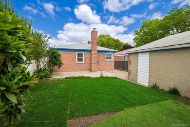 Welcome to this charming home located in the heart of Whitestone - photo 7