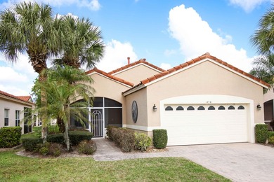 You'll fall in love with this beautifully updated lakefront home - photo 1