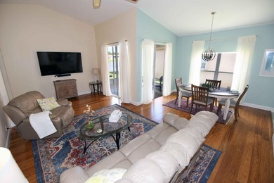 You'll fall in love with this beautifully updated lakefront home - photo 6