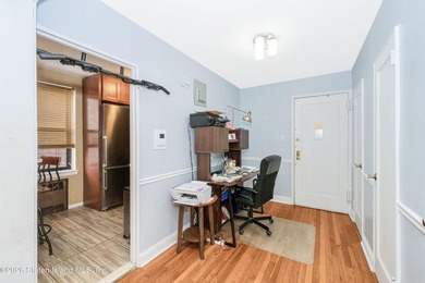 Gorgeous One Bedroom Co-Op nestled in the Kings Oliver, one of - photo 6